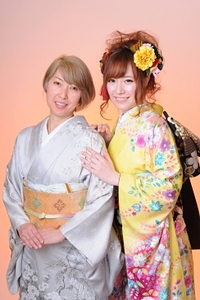 ２